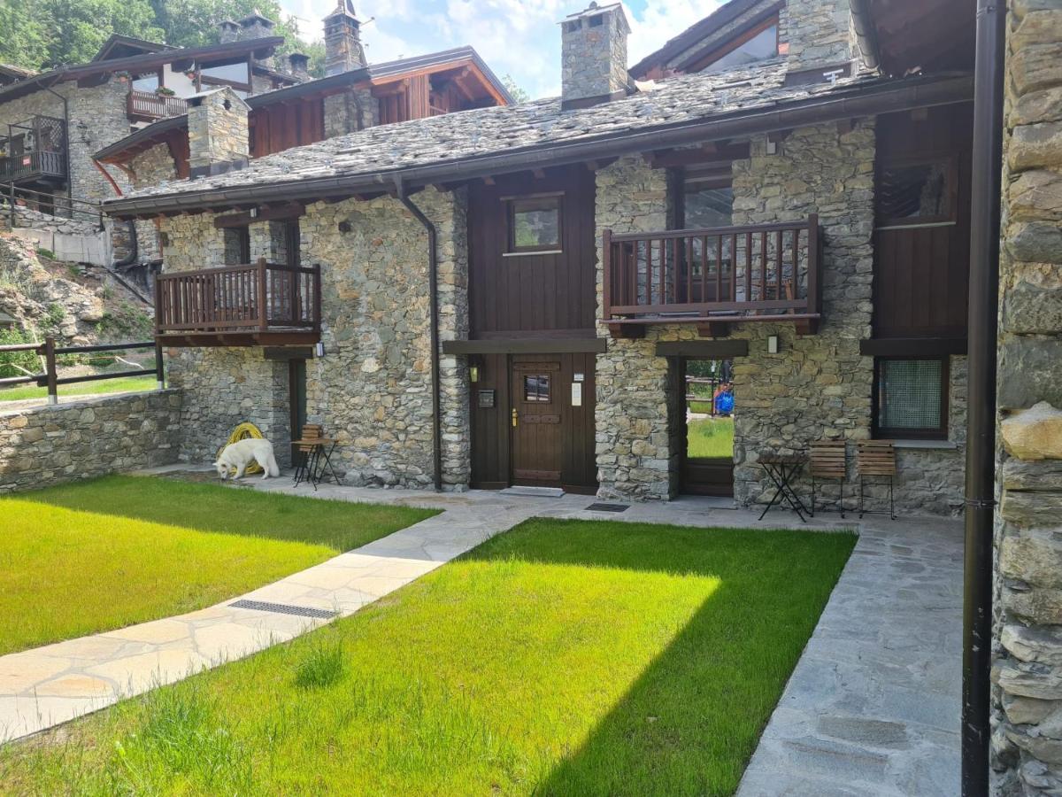 Cachettes La Salle Exterior foto